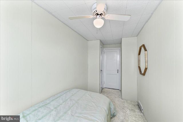 238 WESTPARK LN, Clifton Heights, PA 19018