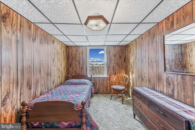 238 WESTPARK LN, Clifton Heights, PA 19018