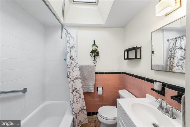 238 WESTPARK LN, Clifton Heights, PA 19018