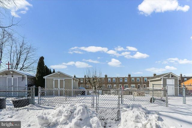 238 WESTPARK LN, Clifton Heights, PA 19018