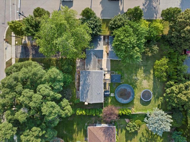 4100 W Edgerton AVENUE, Greenfield, WI 53221