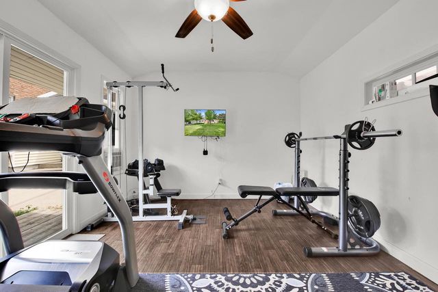 4100 W Edgerton AVENUE, Greenfield, WI 53221