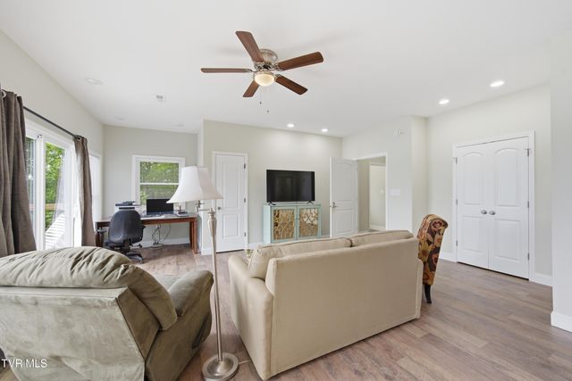 22125 Driftwood Lane, Abingdon, VA 24211