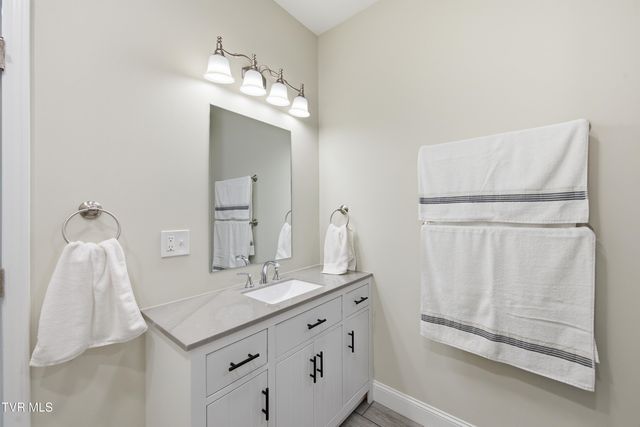 22125 Driftwood Lane, Abingdon, VA 24211