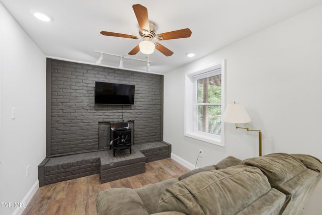 22125 Driftwood Lane, Abingdon, VA 24211