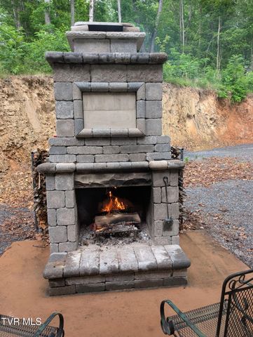 22125 Driftwood Lane, Abingdon, VA 24211