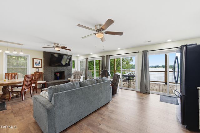 22125 Driftwood Lane, Abingdon, VA 24211