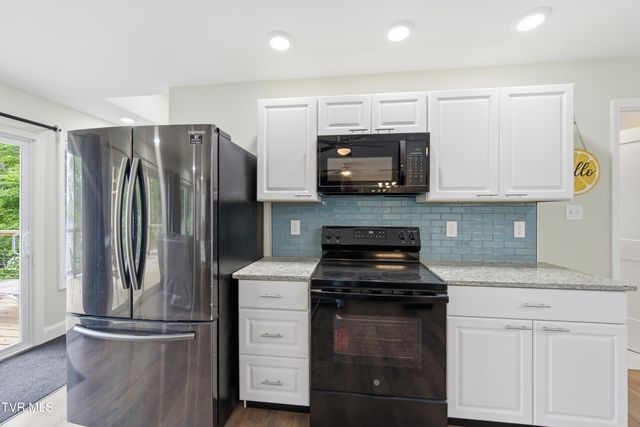 22125 Driftwood Lane, Abingdon, VA 24211