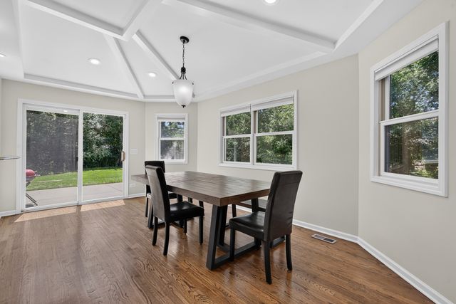 316 Fox Run Drive, Northbrook, IL 60062