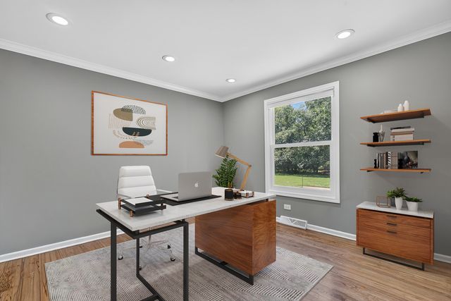 316 Fox Run Drive, Northbrook, IL 60062