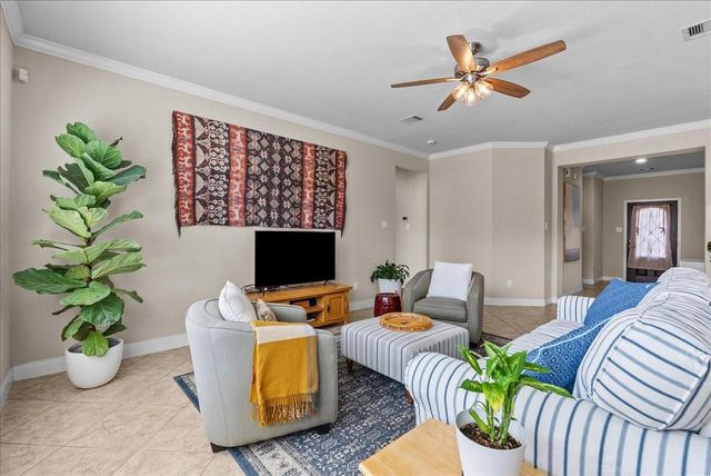 709 Pienza Lane, League City, TX 77573