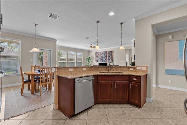 709 Pienza Lane, League City, TX 77573