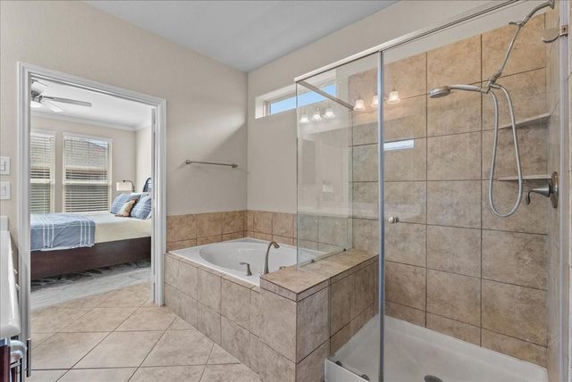 709 Pienza Lane, League City, TX 77573