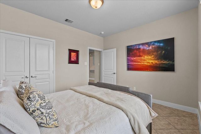 709 Pienza Lane, League City, TX 77573