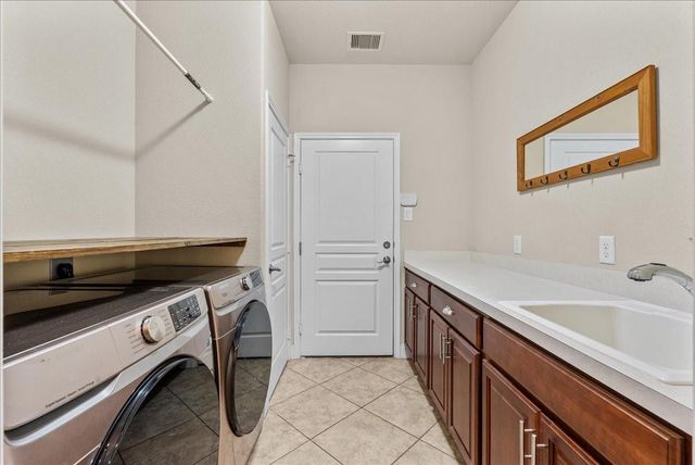 709 Pienza Lane, League City, TX 77573