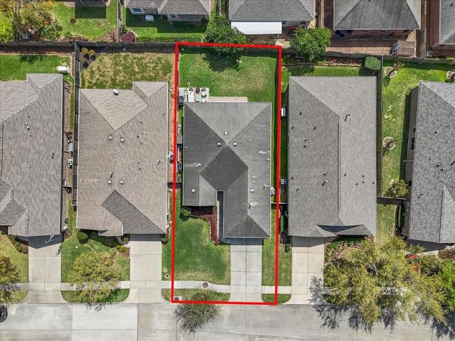 709 Pienza Lane, League City, TX 77573