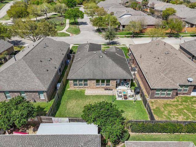 709 Pienza Lane, League City, TX 77573