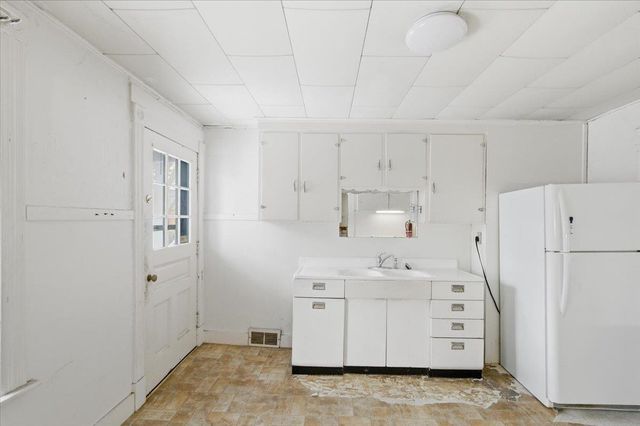 27-29 Lafountain Street, Burlington, VT 05401