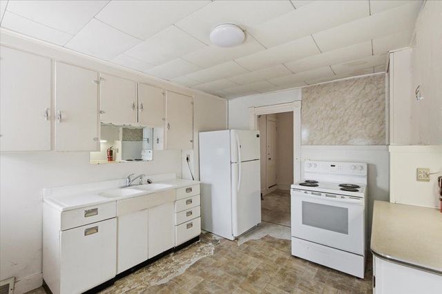 27-29 Lafountain Street, Burlington, VT 05401