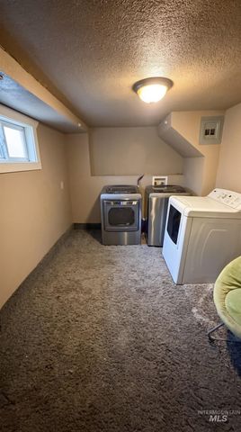 611 16th Ave North, Nampa, ID 83687