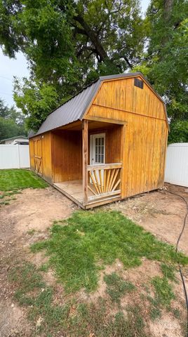 611 16th Ave North, Nampa, ID 83687