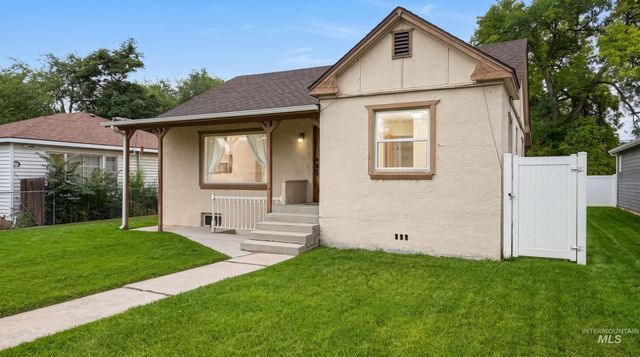 611 16th Ave North, Nampa, ID 83687