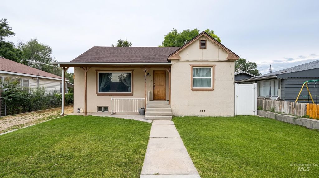 611 16th Ave North, Nampa, ID 83687