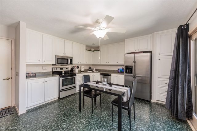 12410 Altis Court, Strongsville, OH 44149