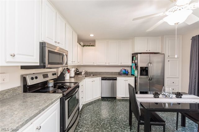 12410 Altis Court, Strongsville, OH 44149