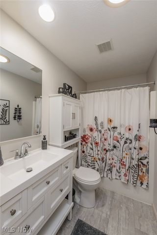 12410 Altis Court, Strongsville, OH 44149