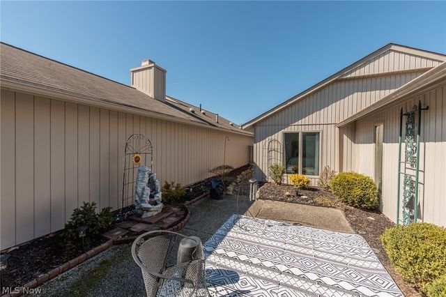 12410 Altis Court, Strongsville, OH 44149