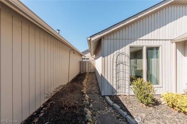 12410 Altis Court, Strongsville, OH 44149