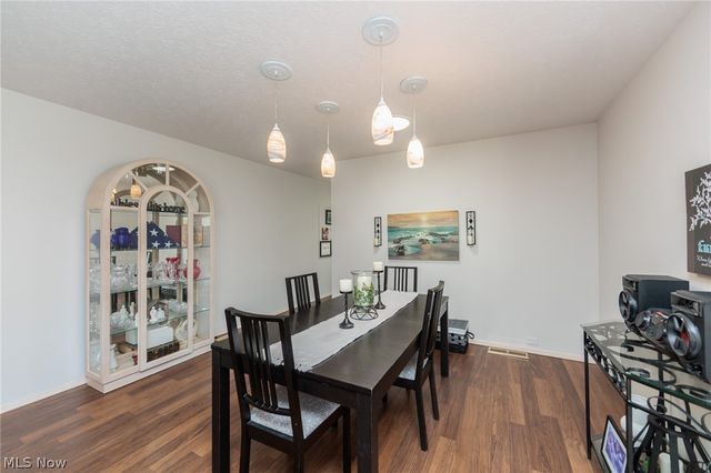 12410 Altis Court, Strongsville, OH 44149