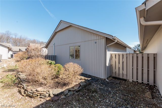 12410 Altis Court, Strongsville, OH 44149