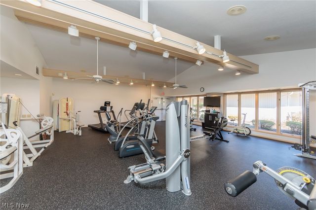 12410 Altis Court, Strongsville, OH 44149