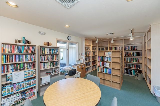 12410 Altis Court, Strongsville, OH 44149