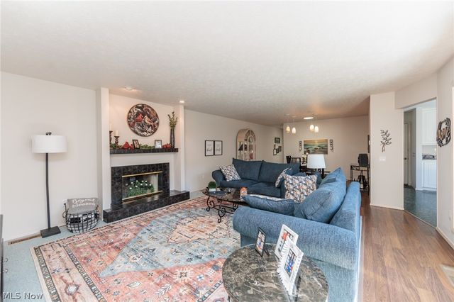 12410 Altis Court, Strongsville, OH 44149