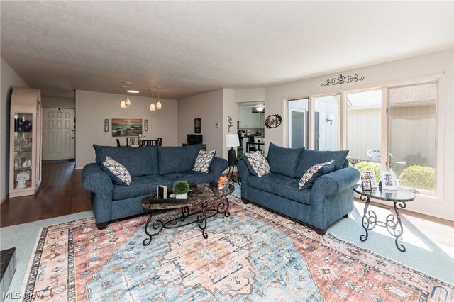 12410 Altis Court, Strongsville, OH 44149