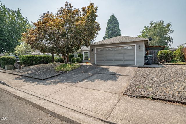 1173 Ginger Way, Medford, OR 97501