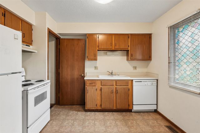 4324 50th Street, Des Moines, IA 50310