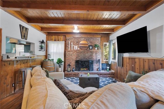 1056 Eagle Road, Wrightwood, CA 92397