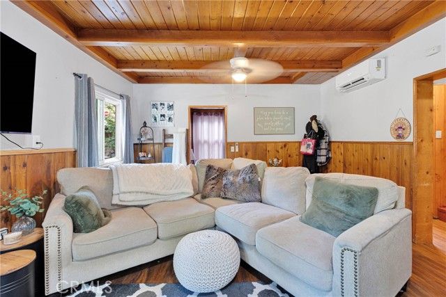 1056 Eagle Road, Wrightwood, CA 92397