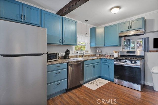 1056 Eagle Road, Wrightwood, CA 92397