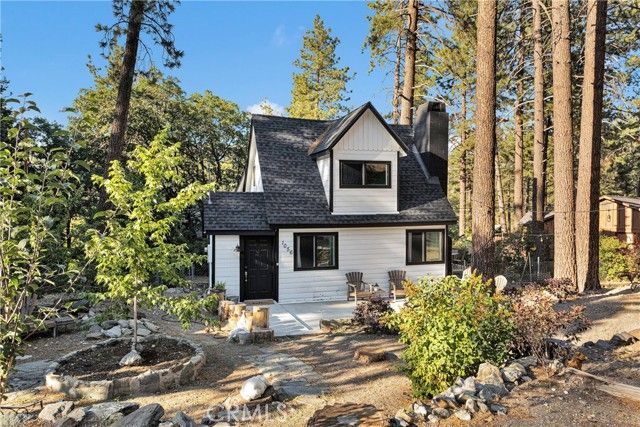 1056 Eagle Road, Wrightwood, CA 92397