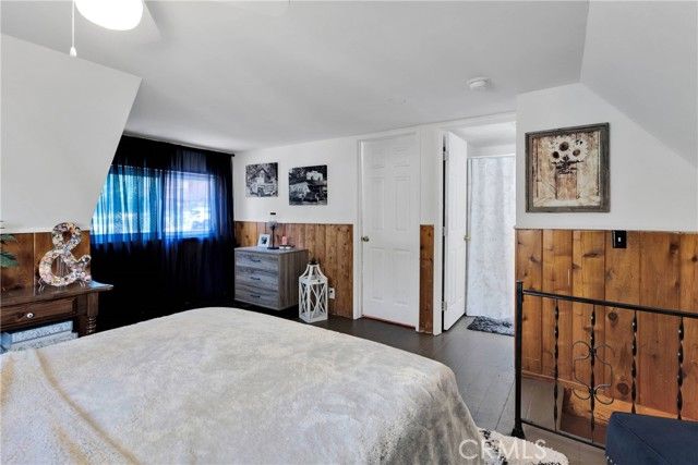 1056 Eagle Road, Wrightwood, CA 92397