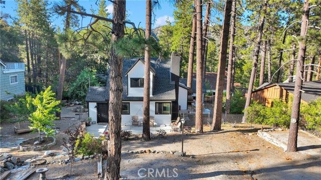1056 Eagle Road, Wrightwood, CA 92397