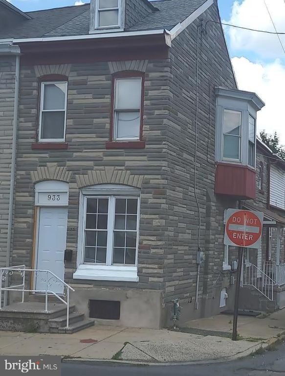 933 COTTON ST, Reading, PA 19602