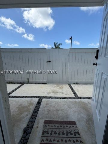 4590 SW 68th Ct Cir 8, Miami, FL 33155