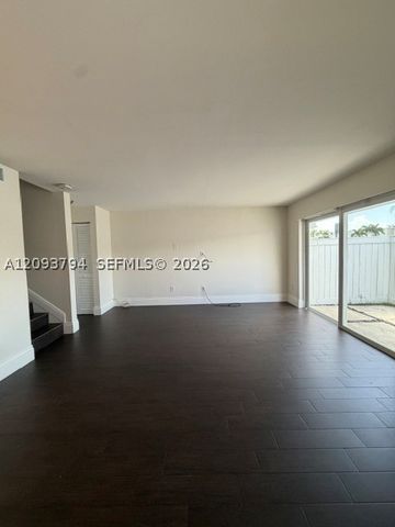 4590 SW 68th Ct Cir 8, Miami, FL 33155