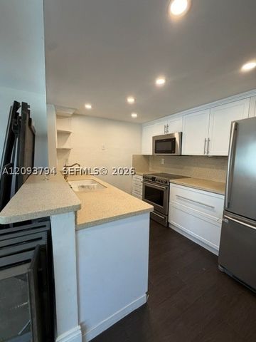 4590 SW 68th Ct Cir 8, Miami, FL 33155